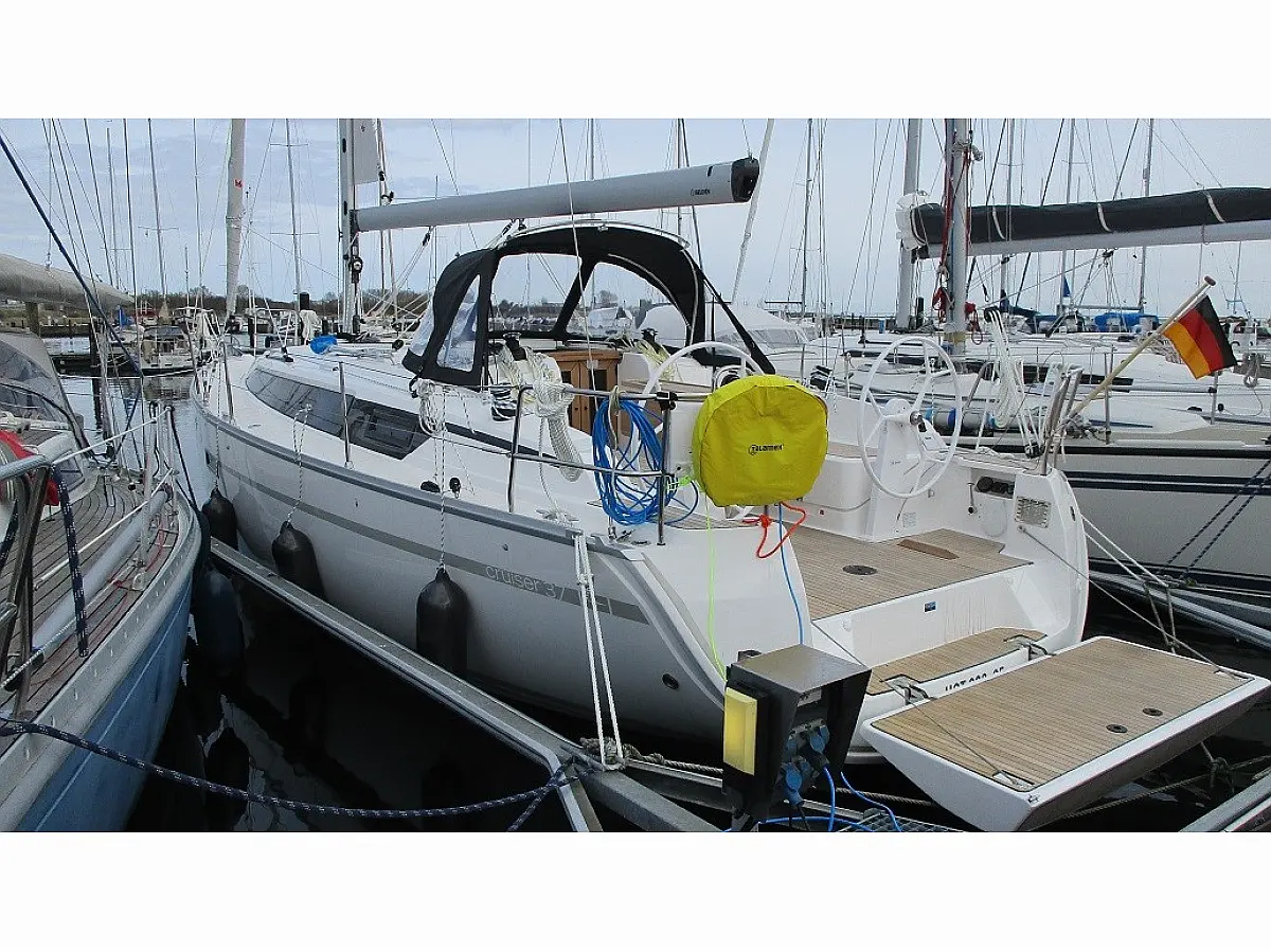 Bavaria Cruiser 37