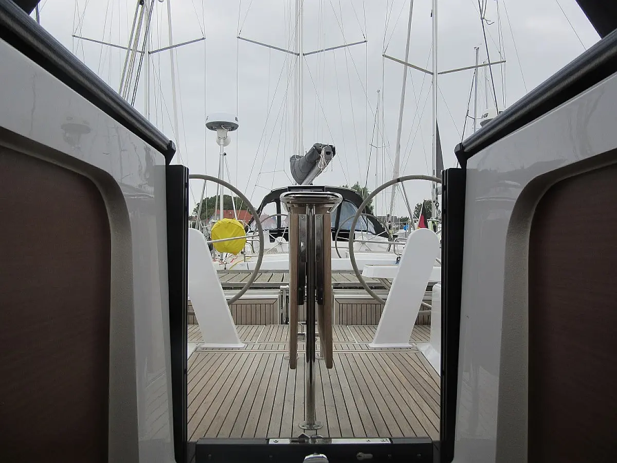 Hanse 418